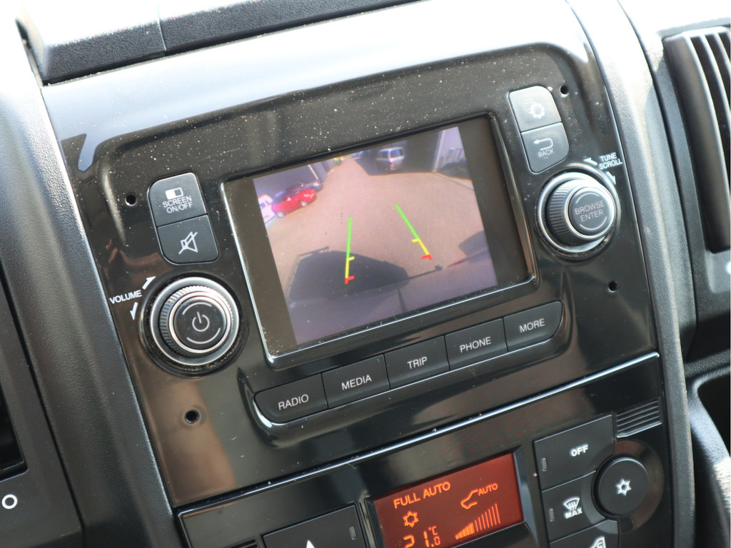 45731612-14.jpg