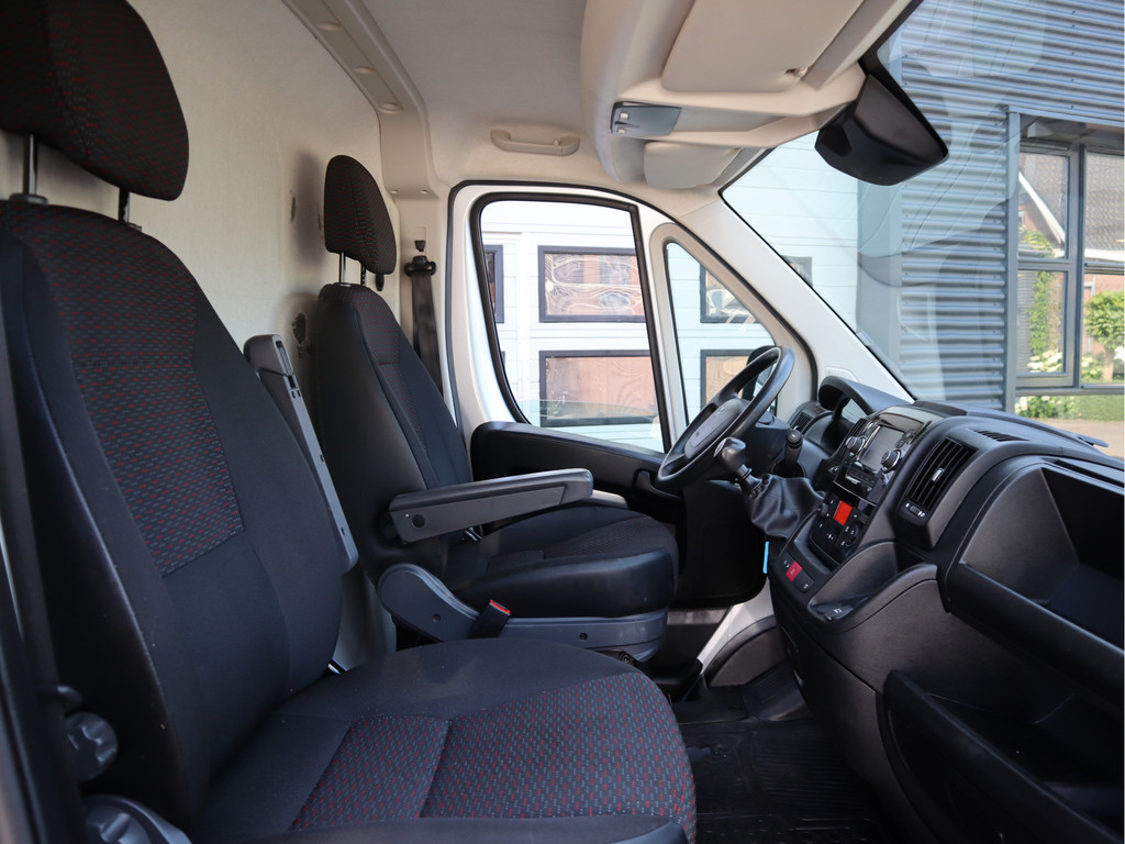 45731612-7.jpg